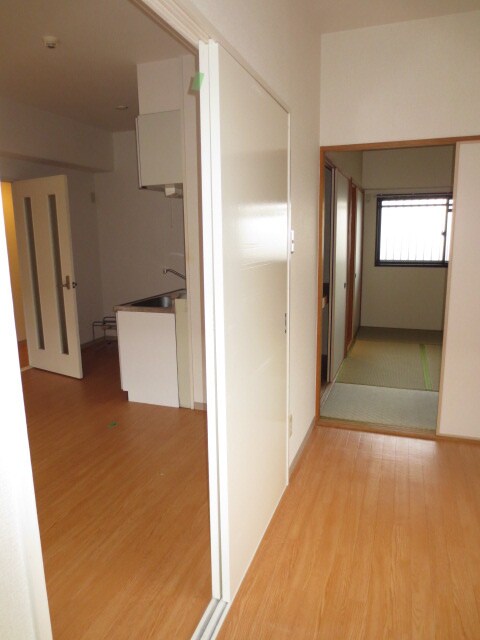 物件内観写真15　(室内からの展望)