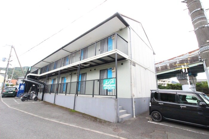 物件外観写真6　(エントランス部分)