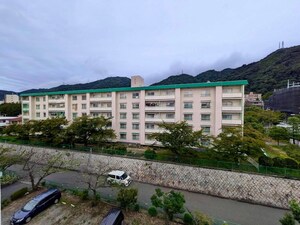 六甲台ハウス4号棟（205）外観写真