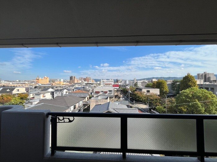 物件内観写真17　(室内からの展望)