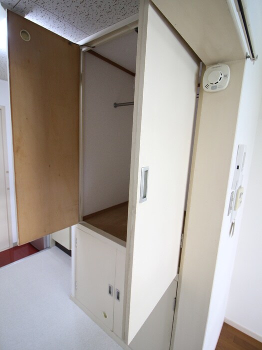 物件内観写真12　(収納)