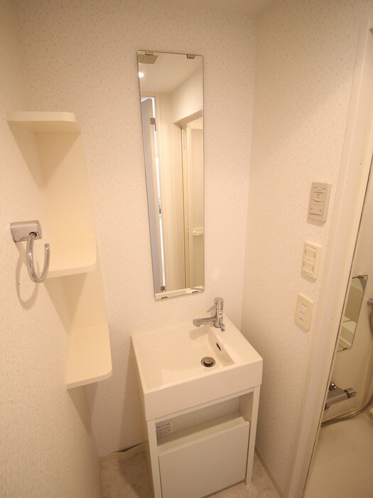 物件内観写真12　(洗面)