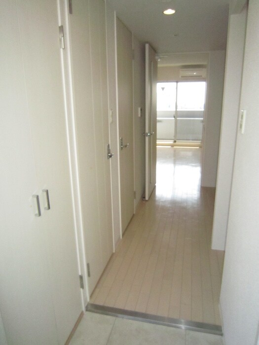 物件内観写真15　(玄関)