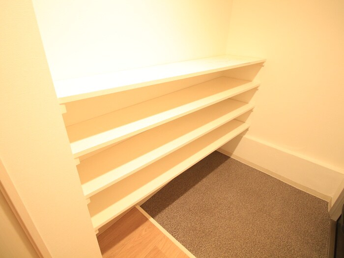 物件内観写真19　(靴箱)