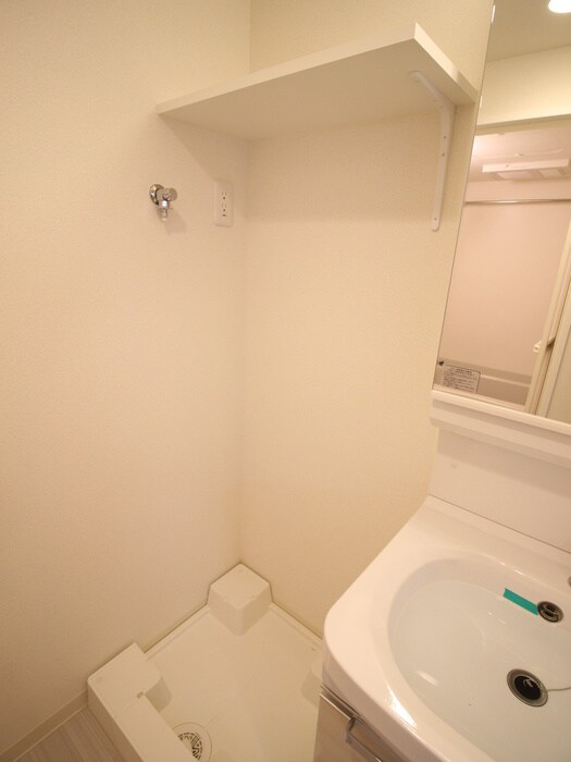 物件内観写真10　(洗濯機置場)