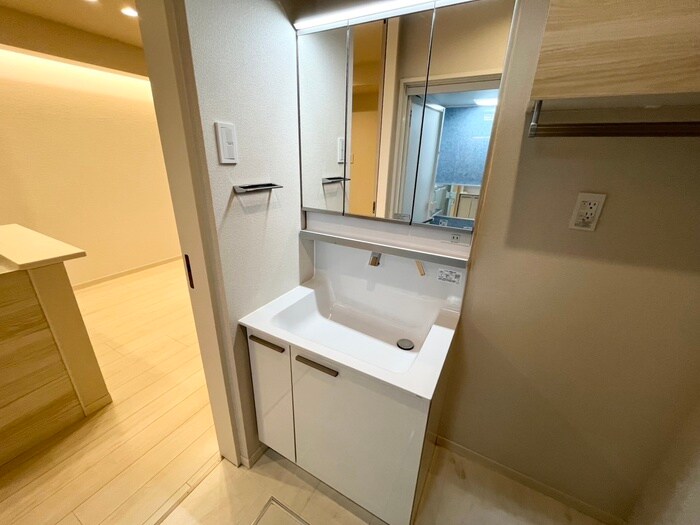 物件内観写真11　(洗面)