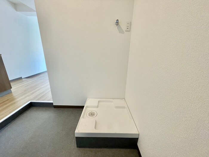 物件内観写真13　(洗濯機置場)