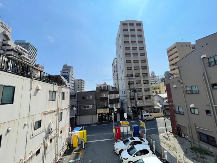 物件内観写真16　(室内からの展望)