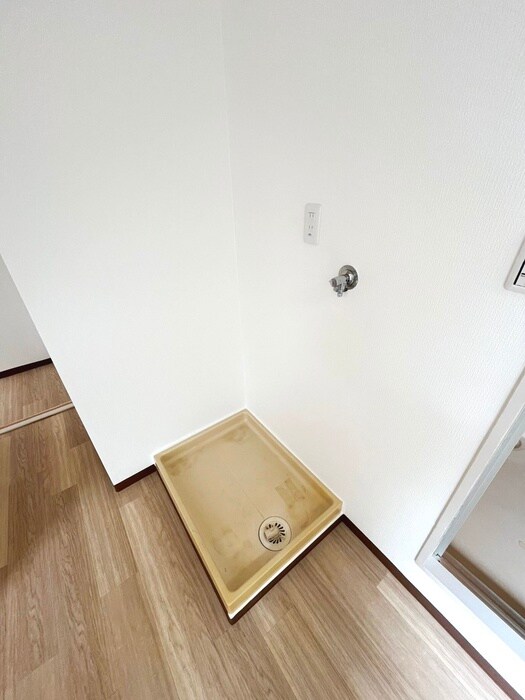 物件内観写真17　(洗濯機置場)