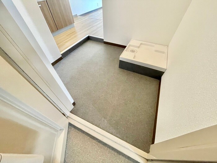 物件内観写真17　(玄関)