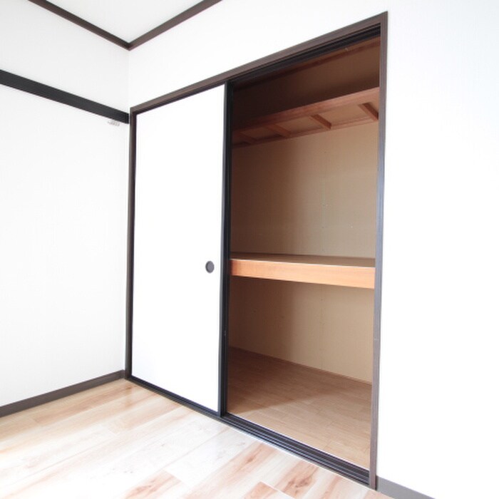 物件内観写真13　(収納)