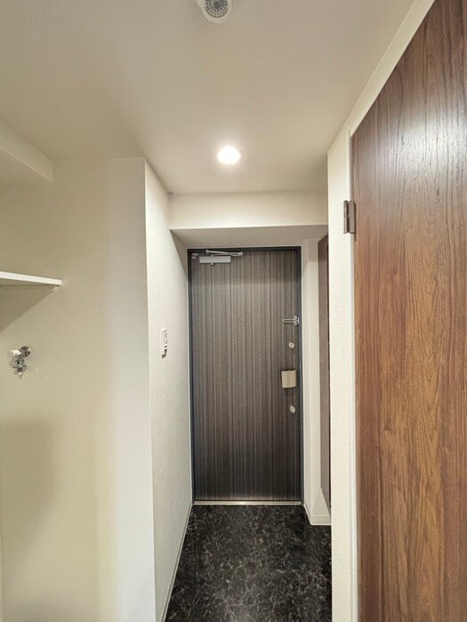 物件内観写真14　(玄関)