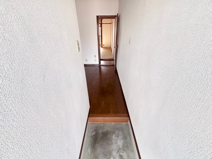 物件内観写真17　(玄関)