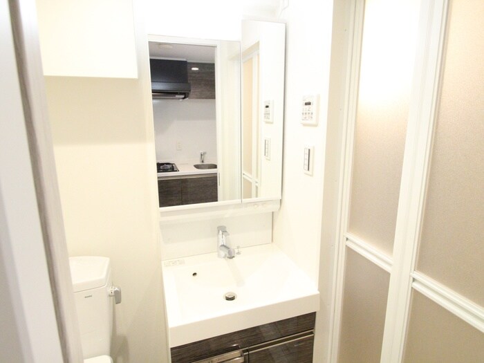 物件内観写真11　(洗面)