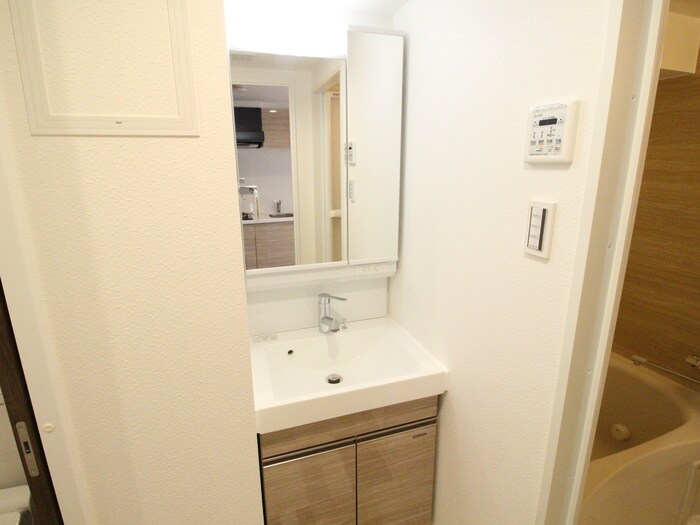 物件内観写真11　(洗面)