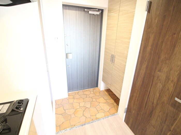 物件内観写真15　(玄関)