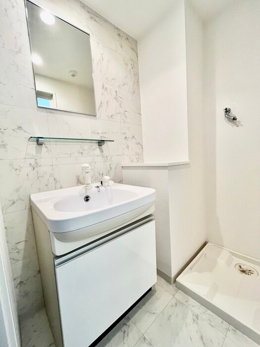 物件内観写真12　(洗面)