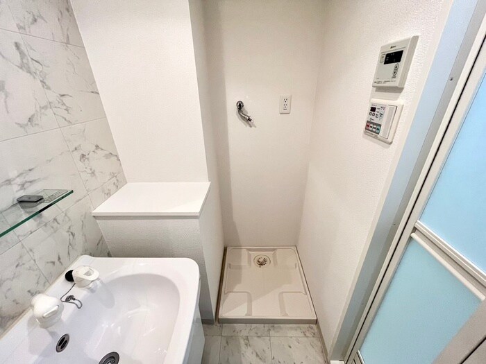 物件内観写真13　(洗濯機置場)