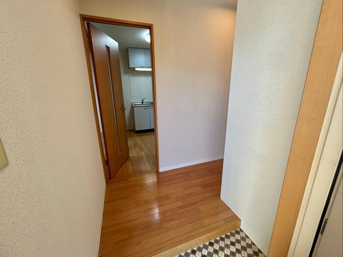 物件内観写真8　(廊下)