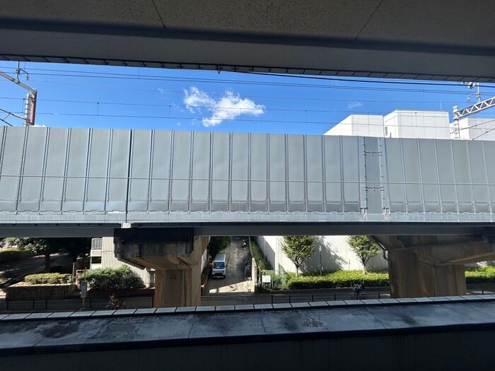 物件内観写真22　(室内からの展望)