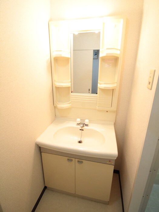 物件内観写真8　(洗面)