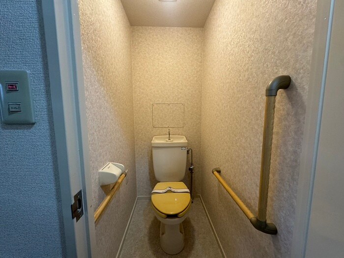 物件内観写真13　(トイレ)