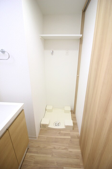 物件内観写真12　(洗濯機置場)