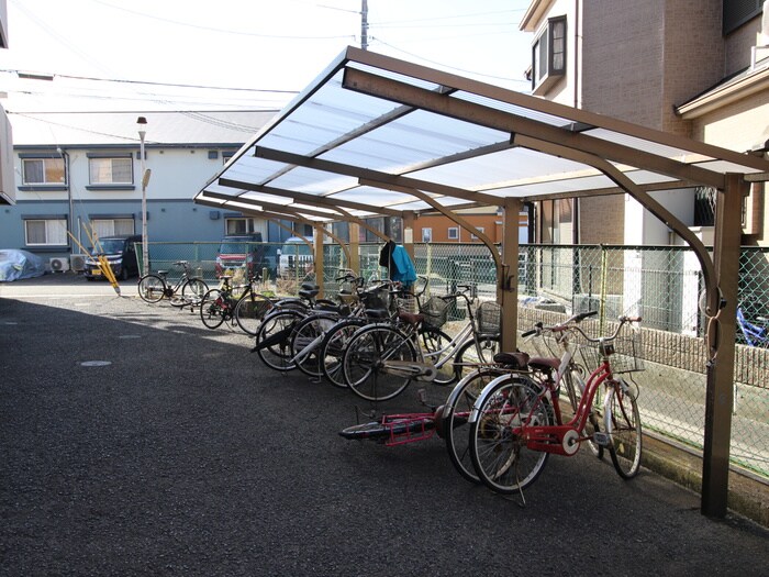 物件外観写真4　(駐輪場)