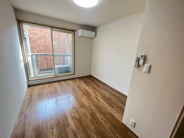 物件内観写真9　(居室)