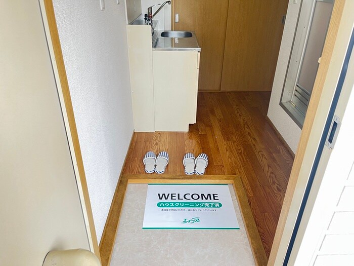 物件内観写真14　(玄関)