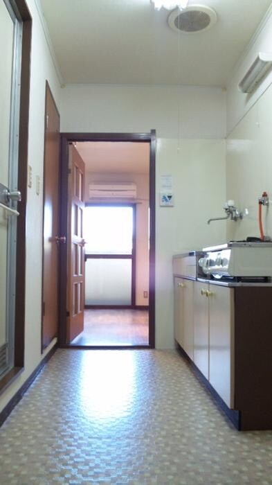 物件内観写真8　(居室)