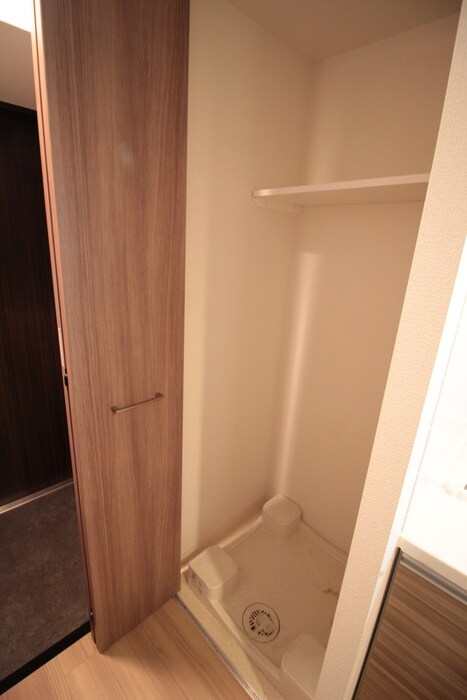 物件内観写真9　(洗濯機置場)