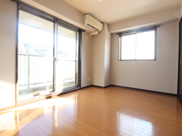 物件内観写真9　(居室)