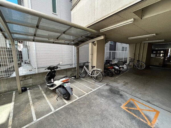 駐輪場
