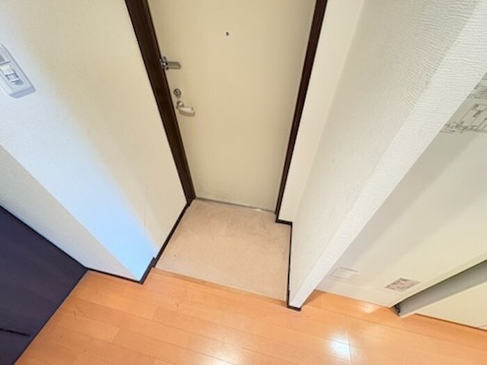 物件内観写真20　(玄関)