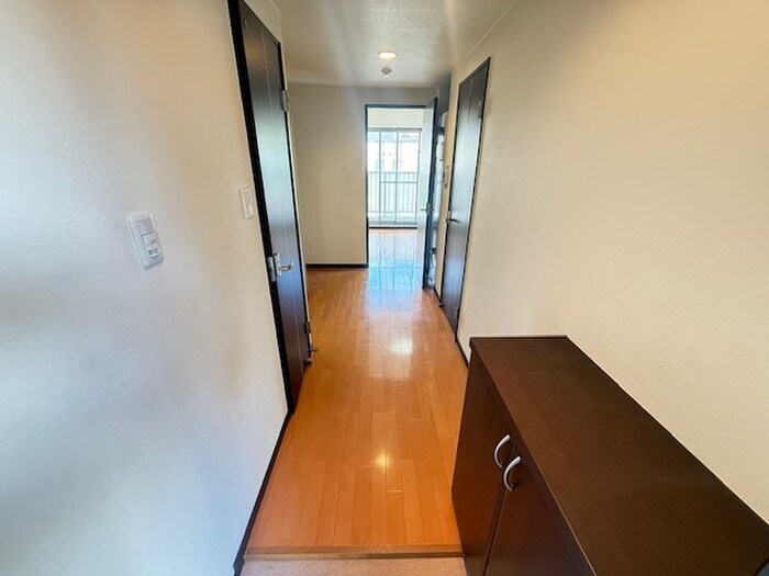 物件内観写真21　(廊下)