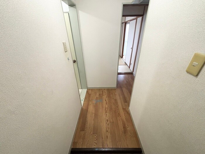 物件内観写真17　(廊下)