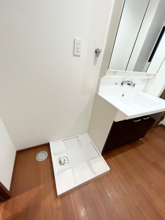 物件内観写真12　(洗濯機置場)