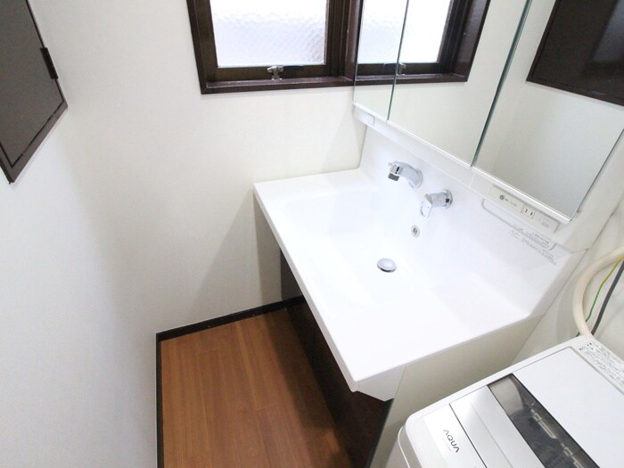 物件内観写真12　(洗面)