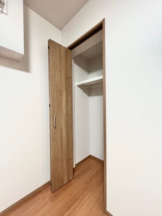 物件内観写真15　(収納)