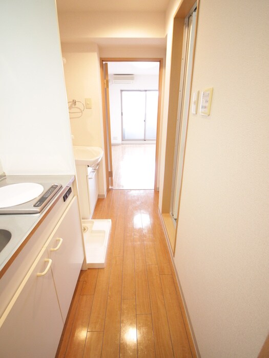 物件内観写真15　(廊下)