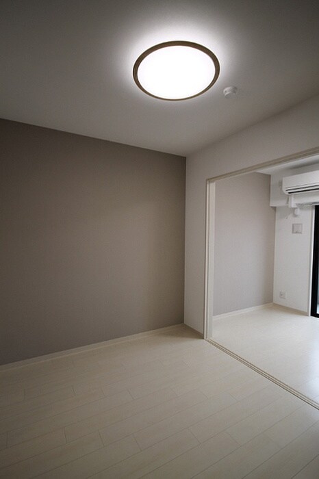物件内観写真4　(居室)
