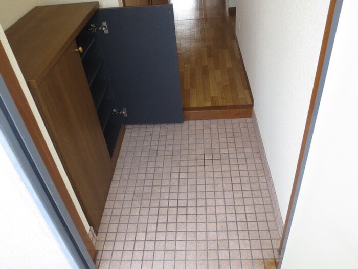 物件内観写真14　(玄関)