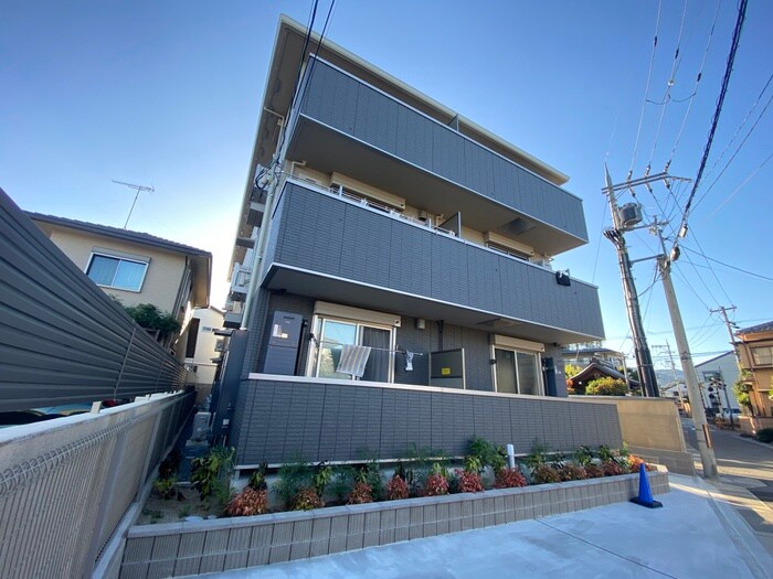 物件外観写真1　(外観写真)