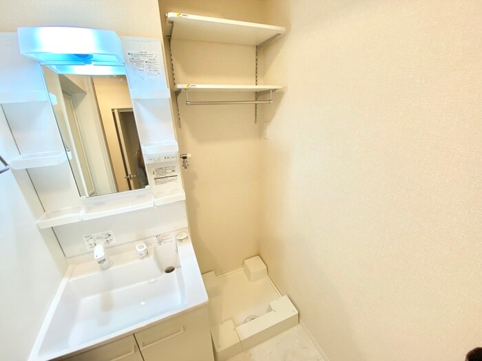 物件内観写真20　(洗濯機置場)