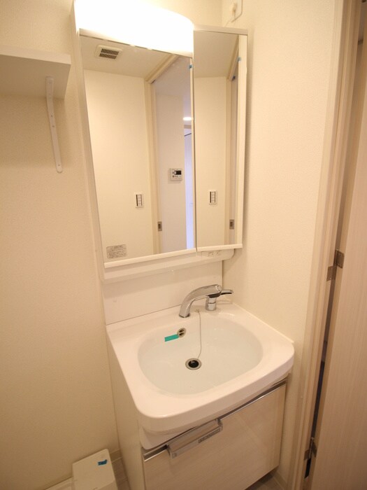 物件内観写真9　(洗面)