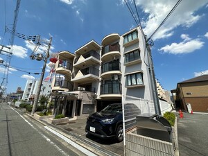 ﾗｲｵﾝｽﾞﾏﾝｼｮﾝ八尾第２(301)外観写真