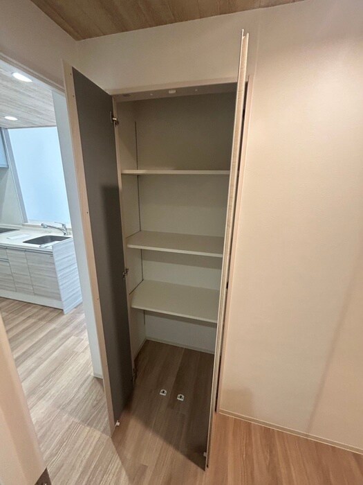 物件内観写真18　(収納)