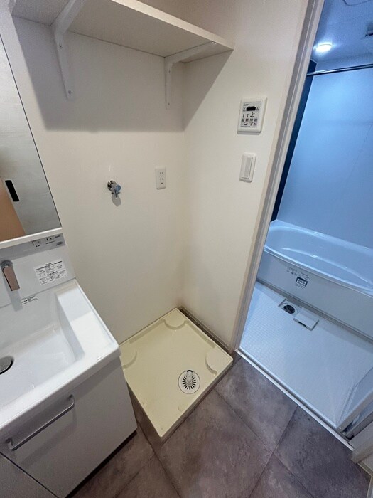 物件内観写真18　(洗濯機置場)