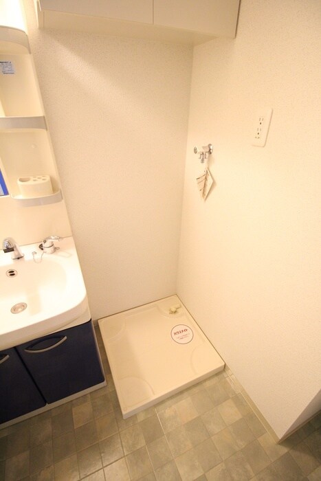 物件内観写真10　(洗濯機置場)